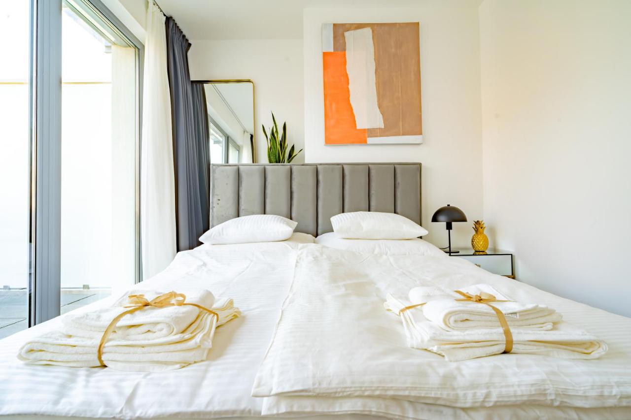 Apartman ~ Roof Terrace/ac/indoor Parking Budapest